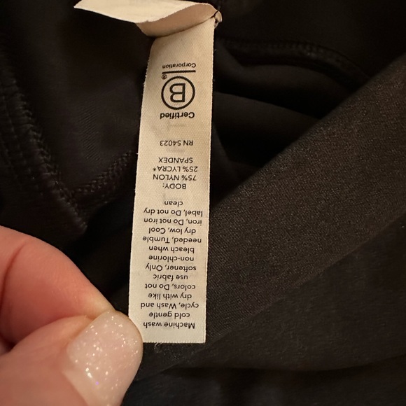 Never Worn Athleta 7/8 legging - Picture 2 of 2